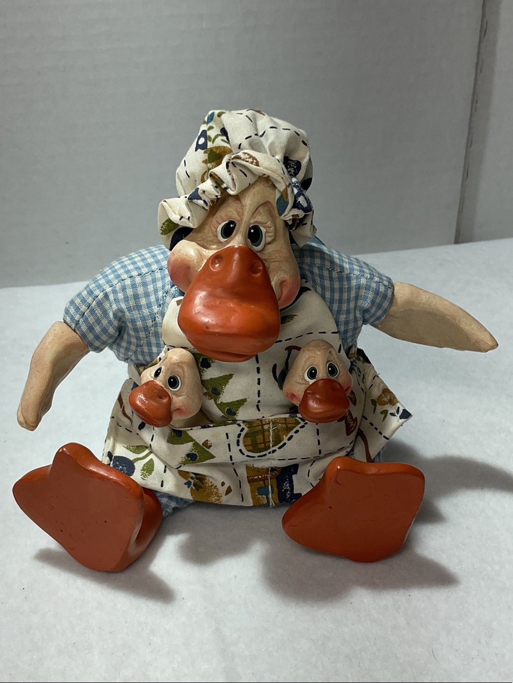 VINTAGE Russ Berrie Kathleen Kelly “Daphne” Duck with Ducklings